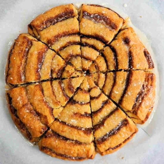 cinnamon roll scones