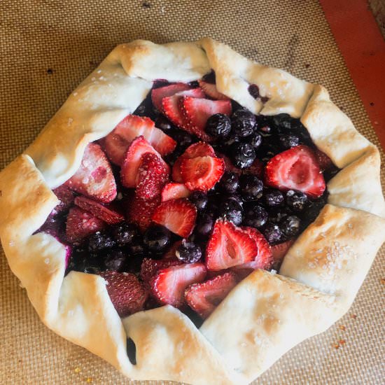 Rustic Berry pie