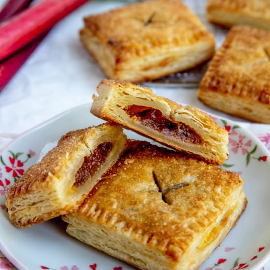 Flaky Rhubarb Hand Pies