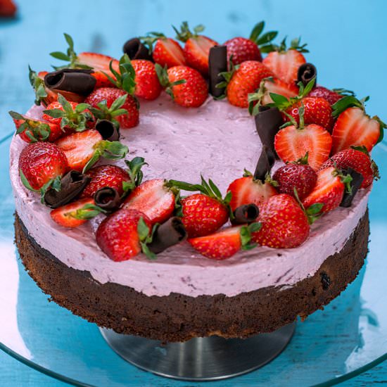 Chocolate Strawberry Mousse Cake