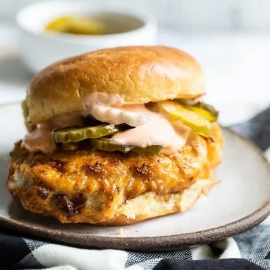 Chicken Sandwich with Sriracha Mayo