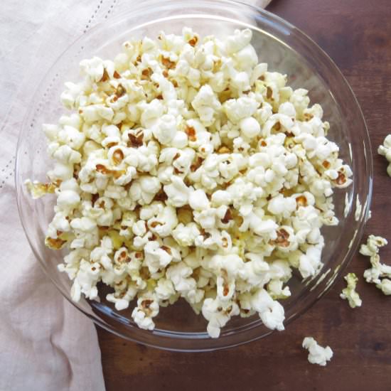 How to Make Popcorn on the Stove