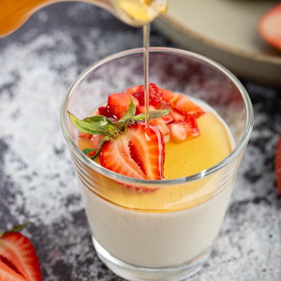 Yogurt Panna Cotta w/ Honey