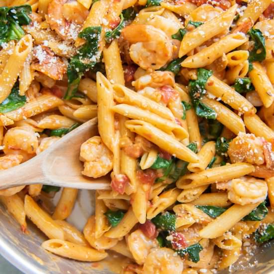 Shrimp and Spinach Pasta
