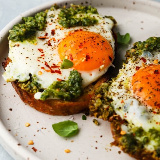 Pesto Eggs