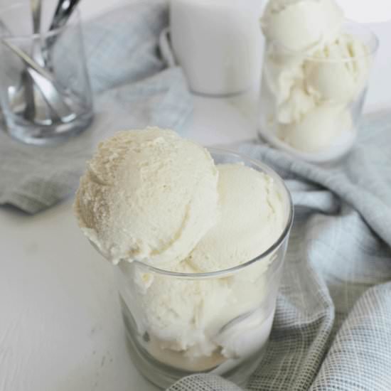 Classic Vanilla Custard Ice Cream