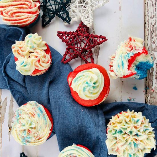 RED WHITE AND BLUE CUPCAKES