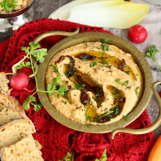 White Bean Dip with Sundried Tomato