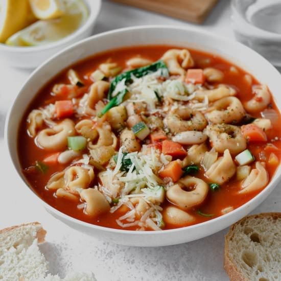 Vegetarian Tortellini Soup