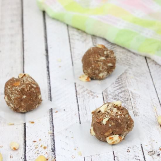 Chocolate Macadamia Protein Balls