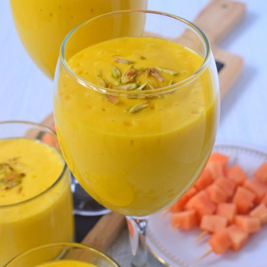 Mango lassi