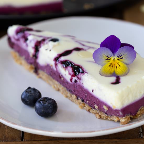Berry white chocolate cheesecake