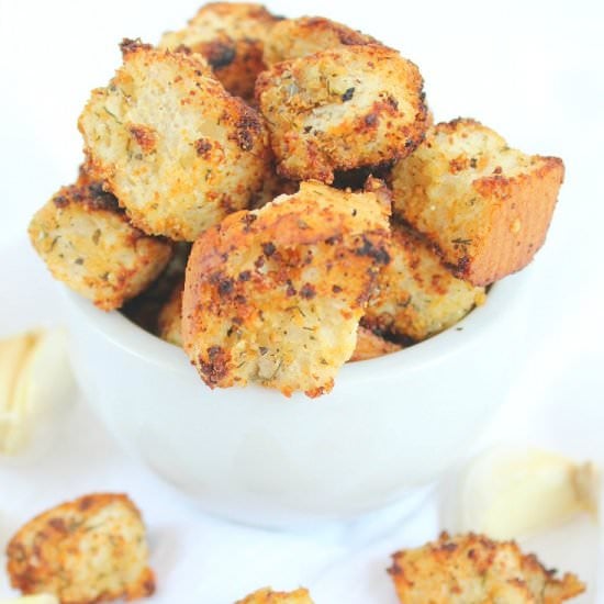 GARLIC HERB CROUTONS