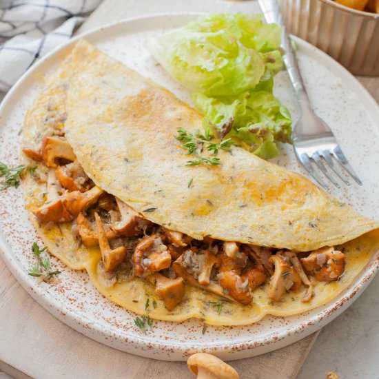 Chanterelle mushroom omelette