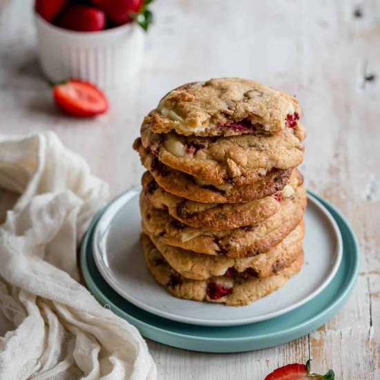 Strawberry Cheesecake Cookies