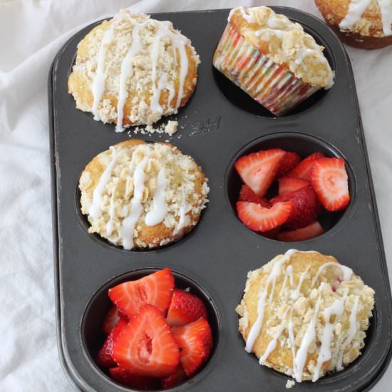 Strawberry-Lemon Streusel Muffins