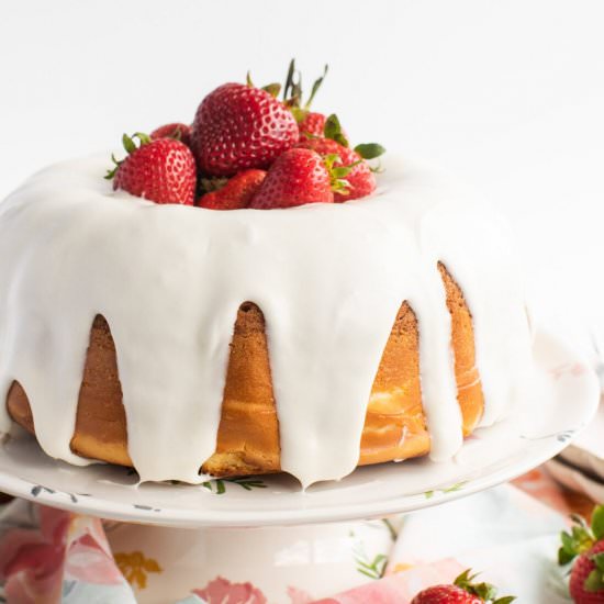 Strawberry Bundt Cake