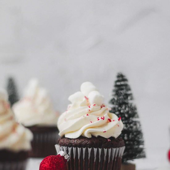 Peppermint Hot Chocolate Cupcakes