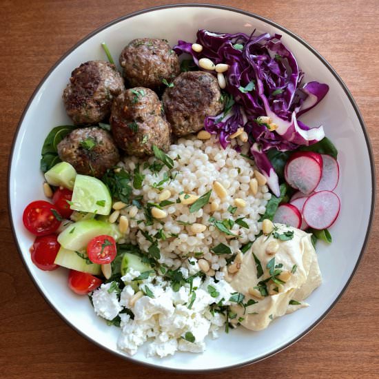 Mediterranean lamb bowl