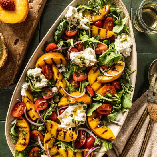 GRILLED PEACH BURRATA SALAD