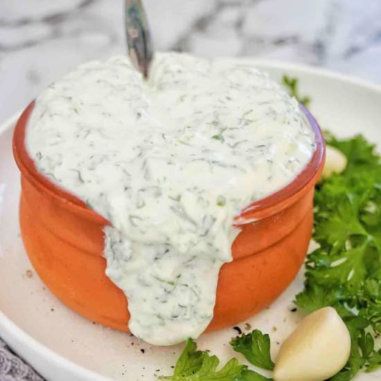 Parsley Yogurt Sauce