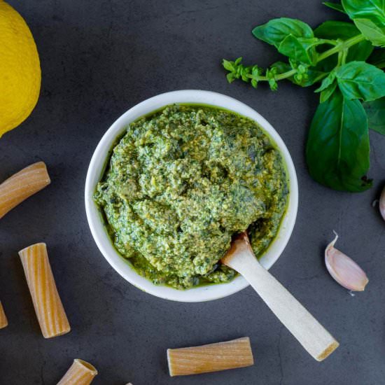 5 minutes Vegan Pesto