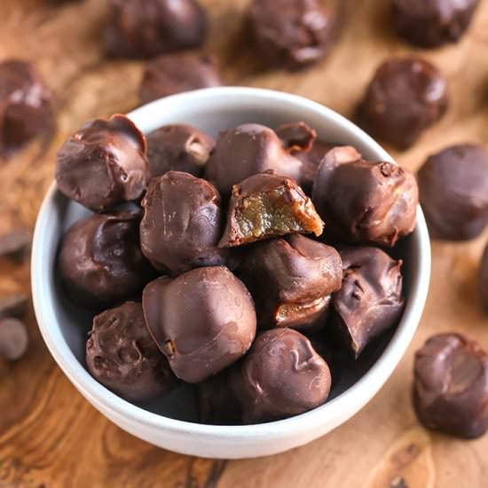 Paleo Vegan Caramel Rolos