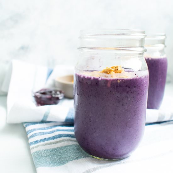 Peanut Butter & Jelly Smoothie