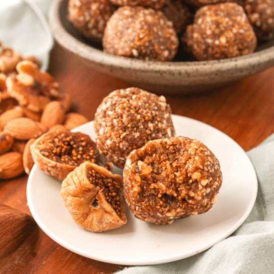 Vanilla Protein Balls with Figs