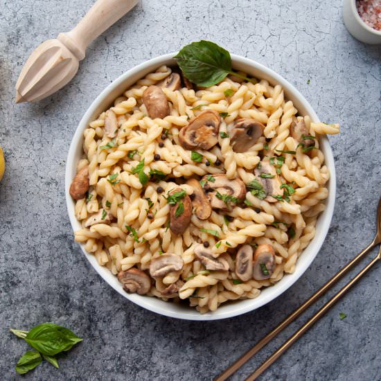 One-Pot Hummus Pasta