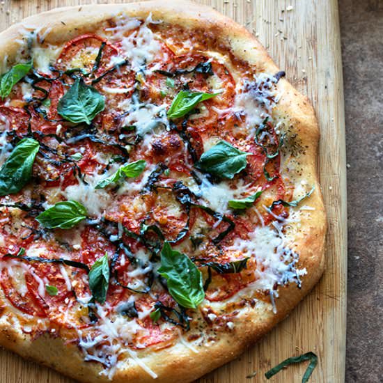 Mozzarella Pizza with Tomato Basil