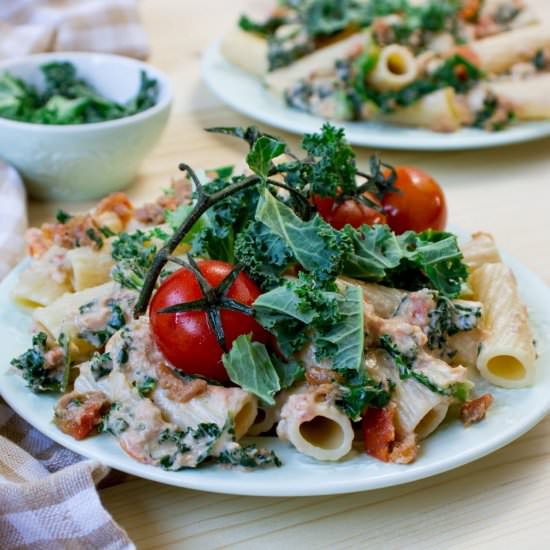 Tuna and kale pasta