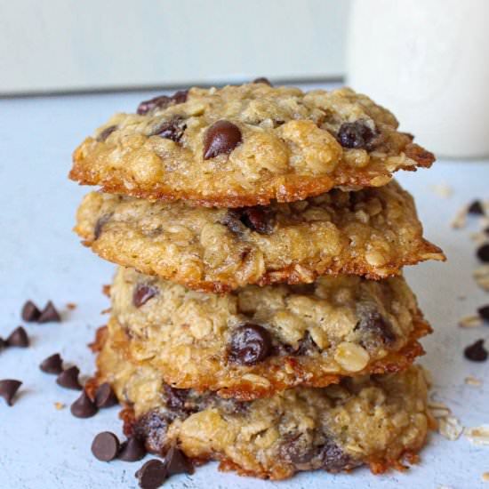 Vegan oatmeal chocolate chip cookie