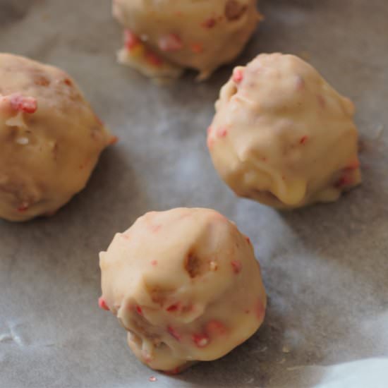 Strawberry Cheesecake Bites Recipe