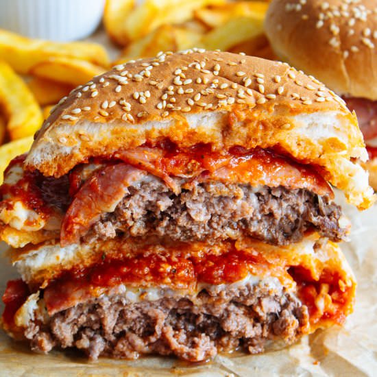Homemade Pepperoni Pizza Burgers