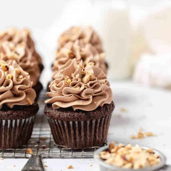 Hazelnut Cupcakes with Nutella