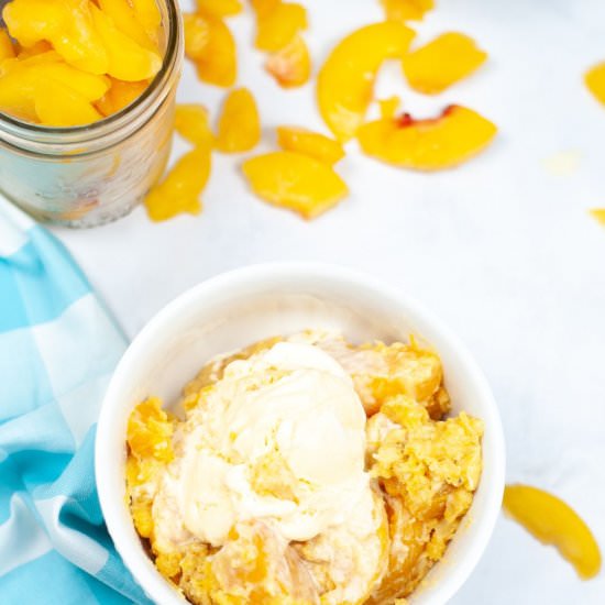 INSTANT POT PEACH COBBLER