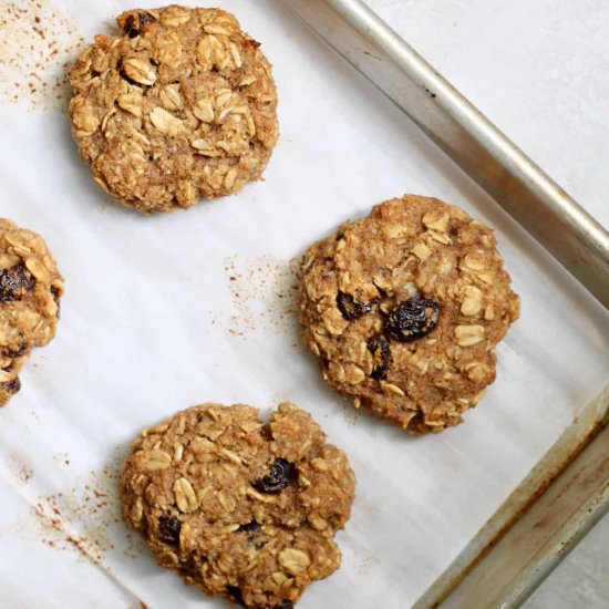 Banana Oatmeal Raisin Cookies