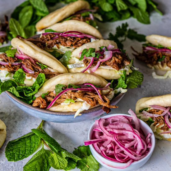 ASIAN PULLED PORK BAO BUNS