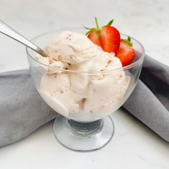 No Churn Strawberry Ice Cream