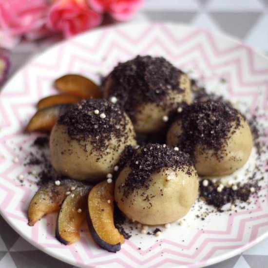 Gluten-free dumplings with plums