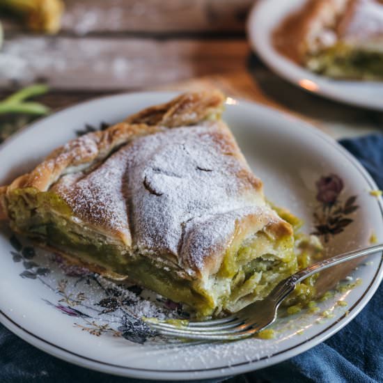 Vegan zucchini cream pie