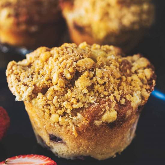 Strawberry Muffins w/Ginger Topping