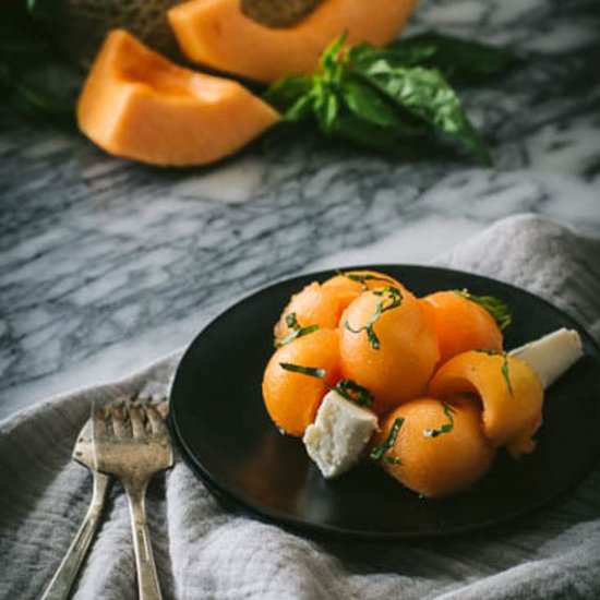 CAPRESE SALAD