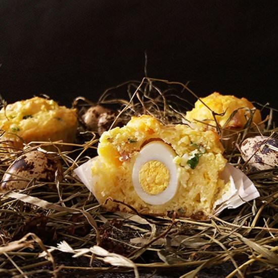 Bacon and Quail Egg Breakfast Muffi