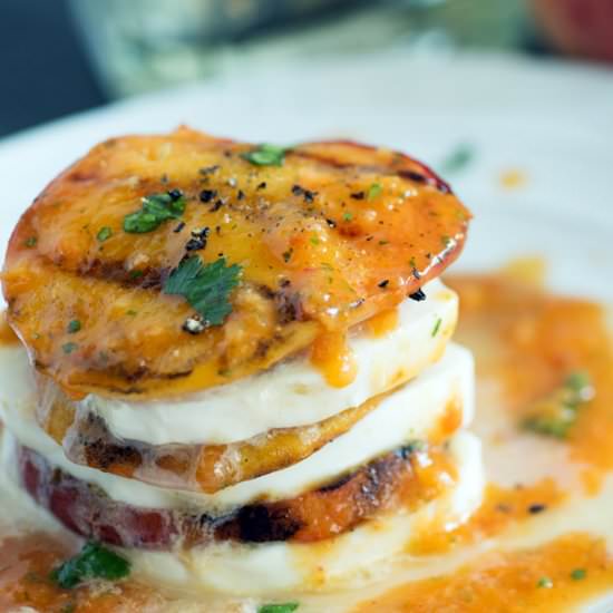 Grilled Peaches with Mozzarella