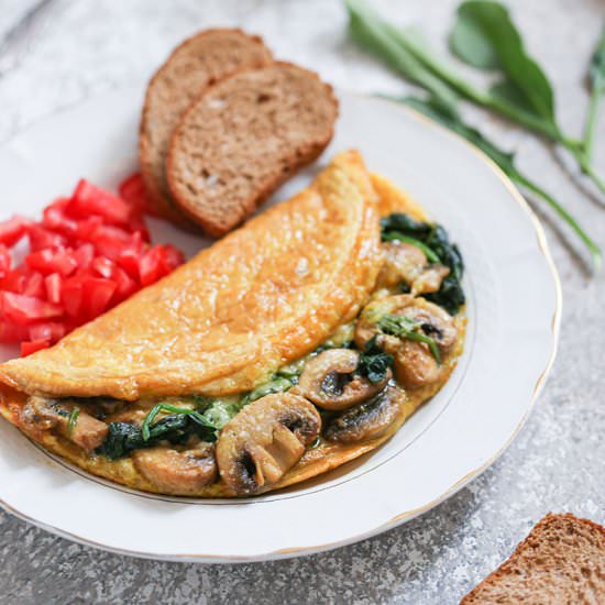 fluffy spinach and mushroom omelet