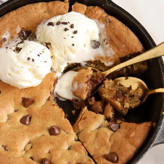 Skillet Cookie