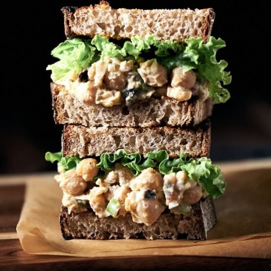 Vegan Chickpea Tuna Salad