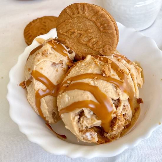 BISCOFF NO-CHURN ICE CREAM